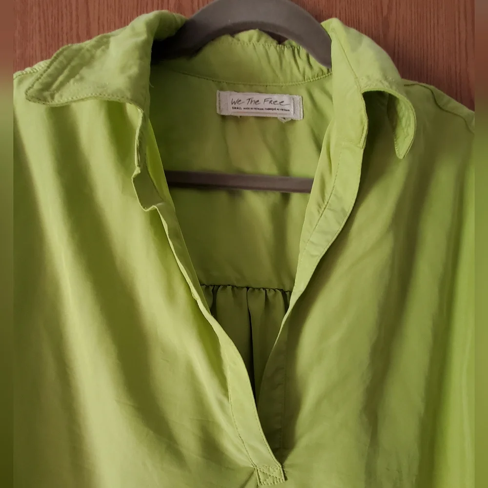 Top - Picture 2 of 4